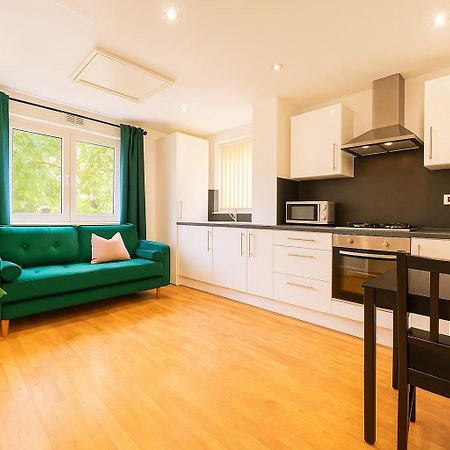 One Bedroom Apartment In City Centre Cardiff Bagian luar foto