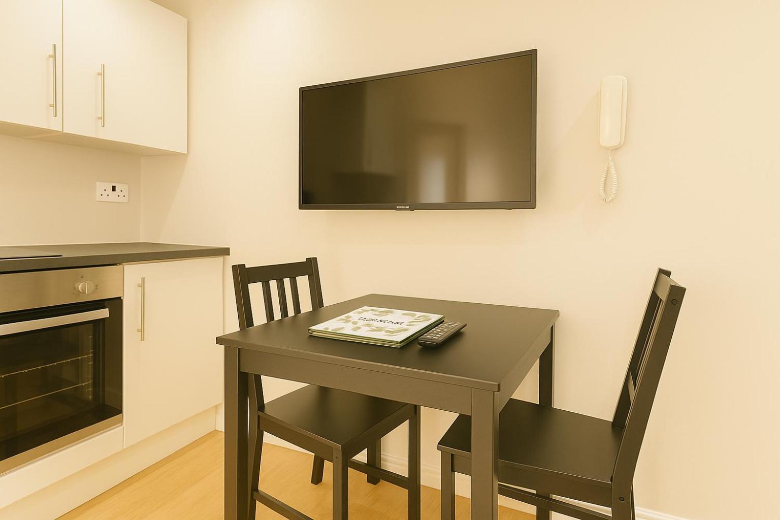 One Bedroom Apartment In City Centre Cardiff Bagian luar foto